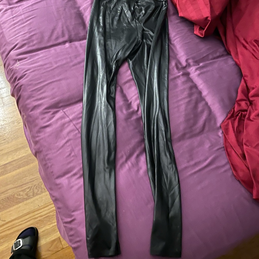 Leatherette tights